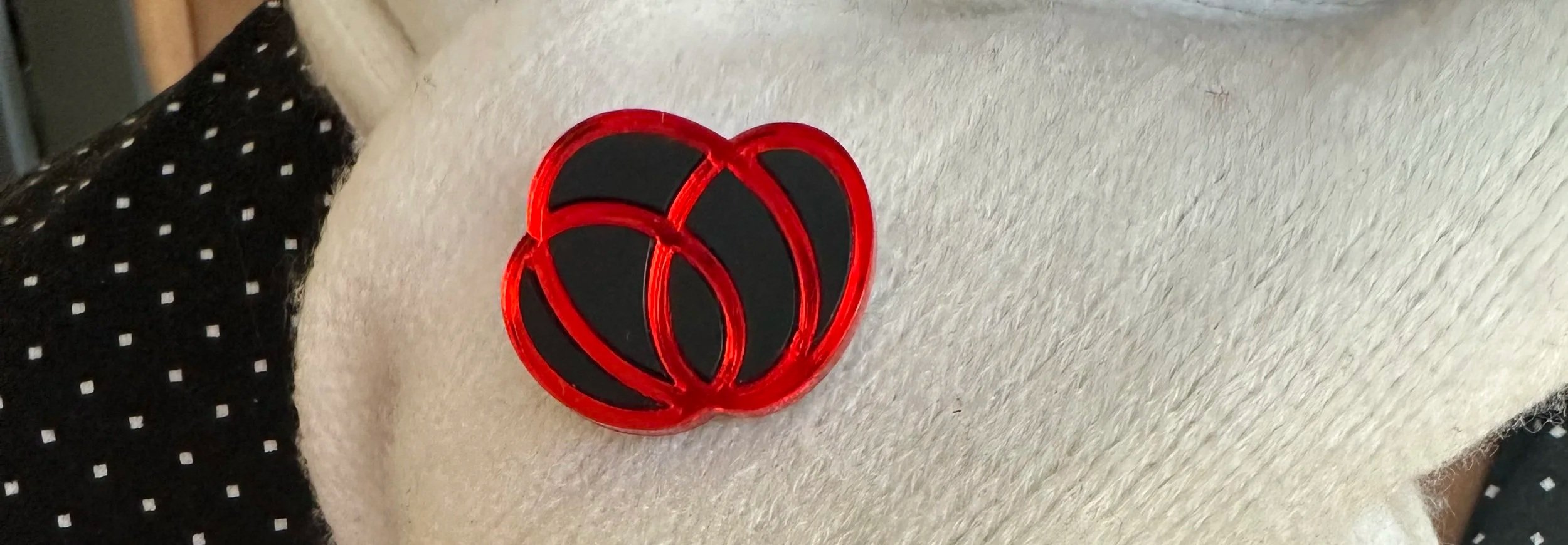 Sinia Music x Suzanne – Butterfly Brooch 