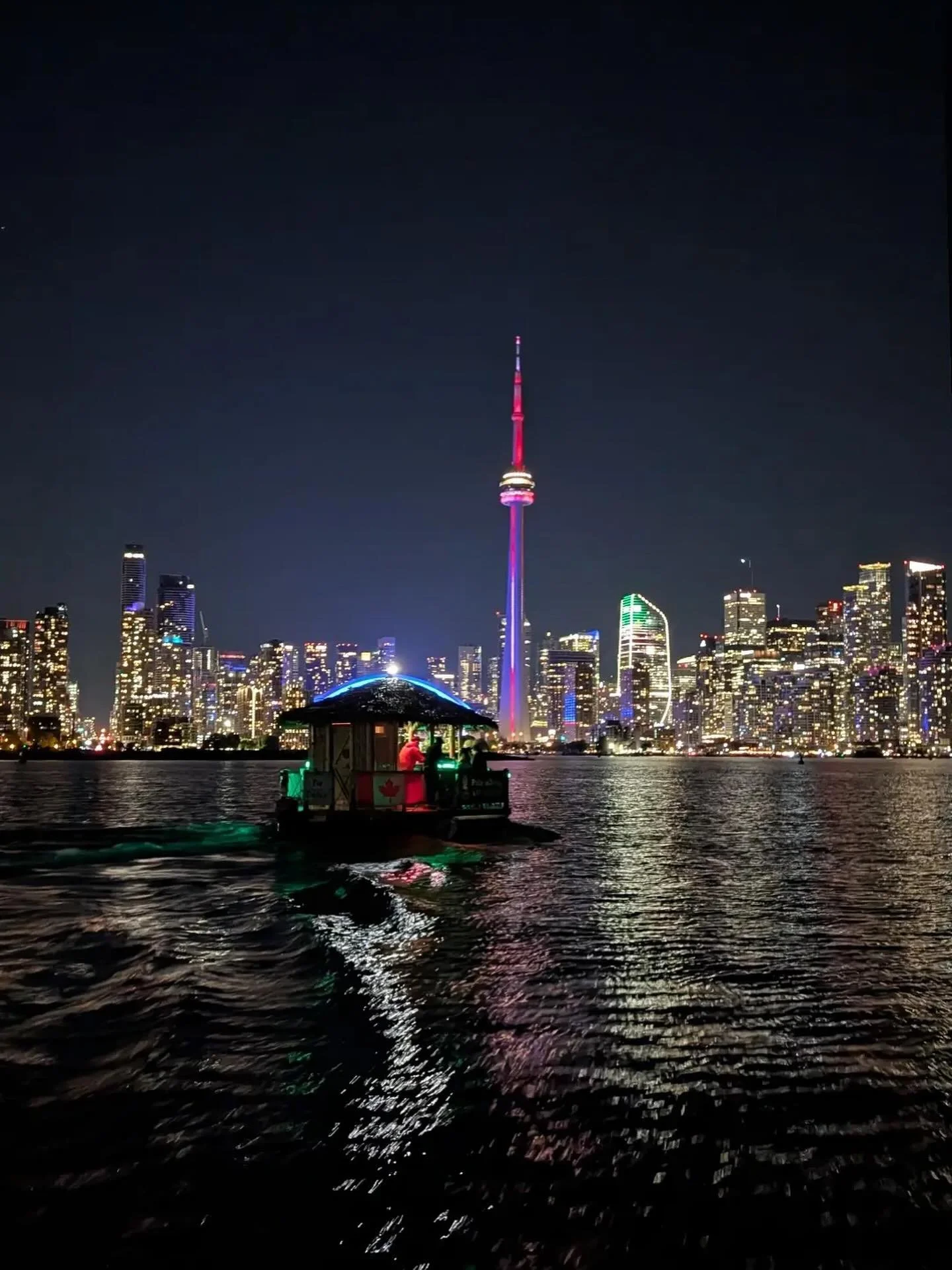 Skyline views are better when you&rsquo;ve got someone to share them with. 🌃❤️

Set sail on Toronto&rsquo;s only floating tiki bar and make your next night out one to remember.

🍹 Tropical cocktails
🌴 90 minutes on the water
🚤 Your own captain &a