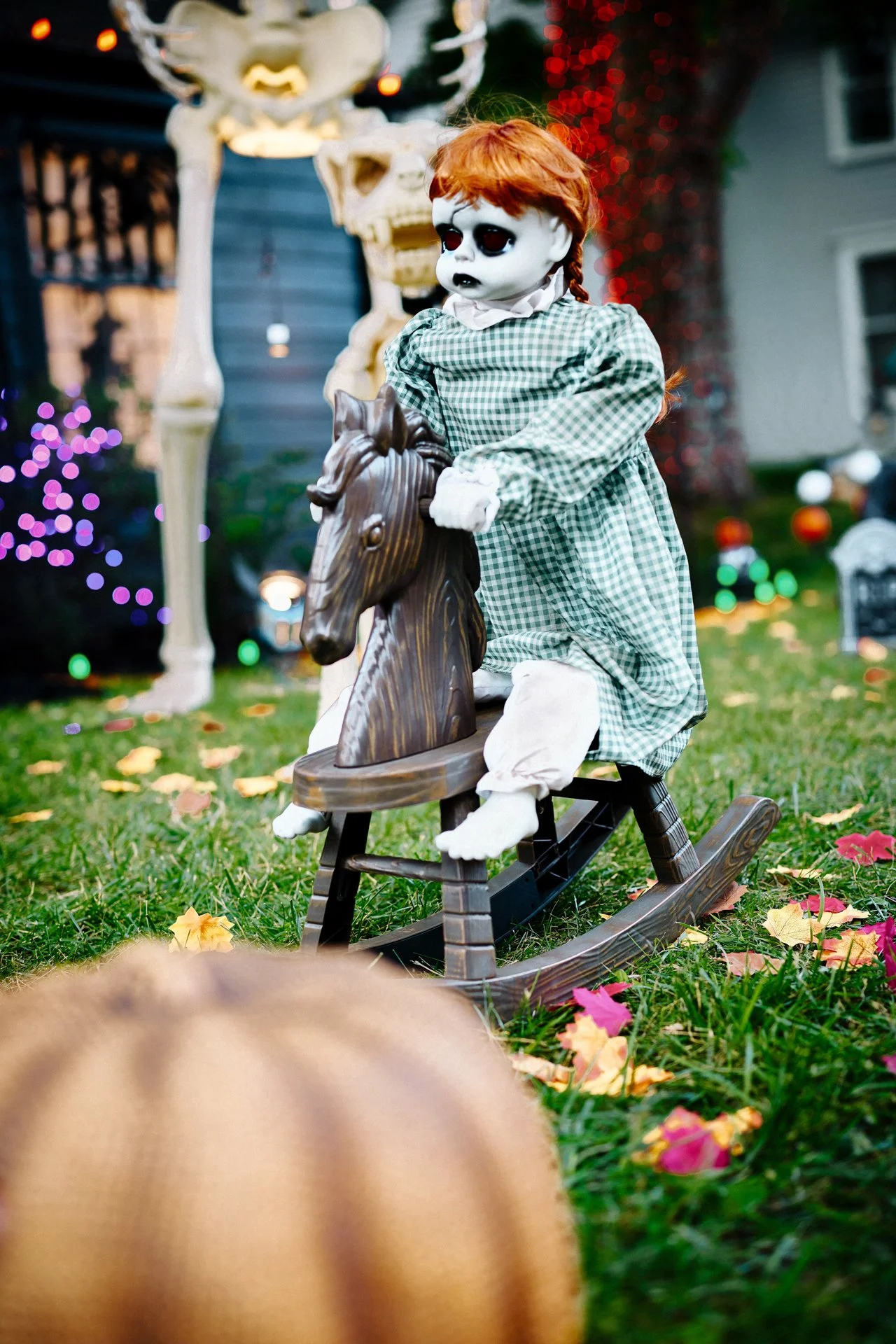 Bargains_To_Brag_About_Halloween_Yard_Decor_6448-B0_web.jpg