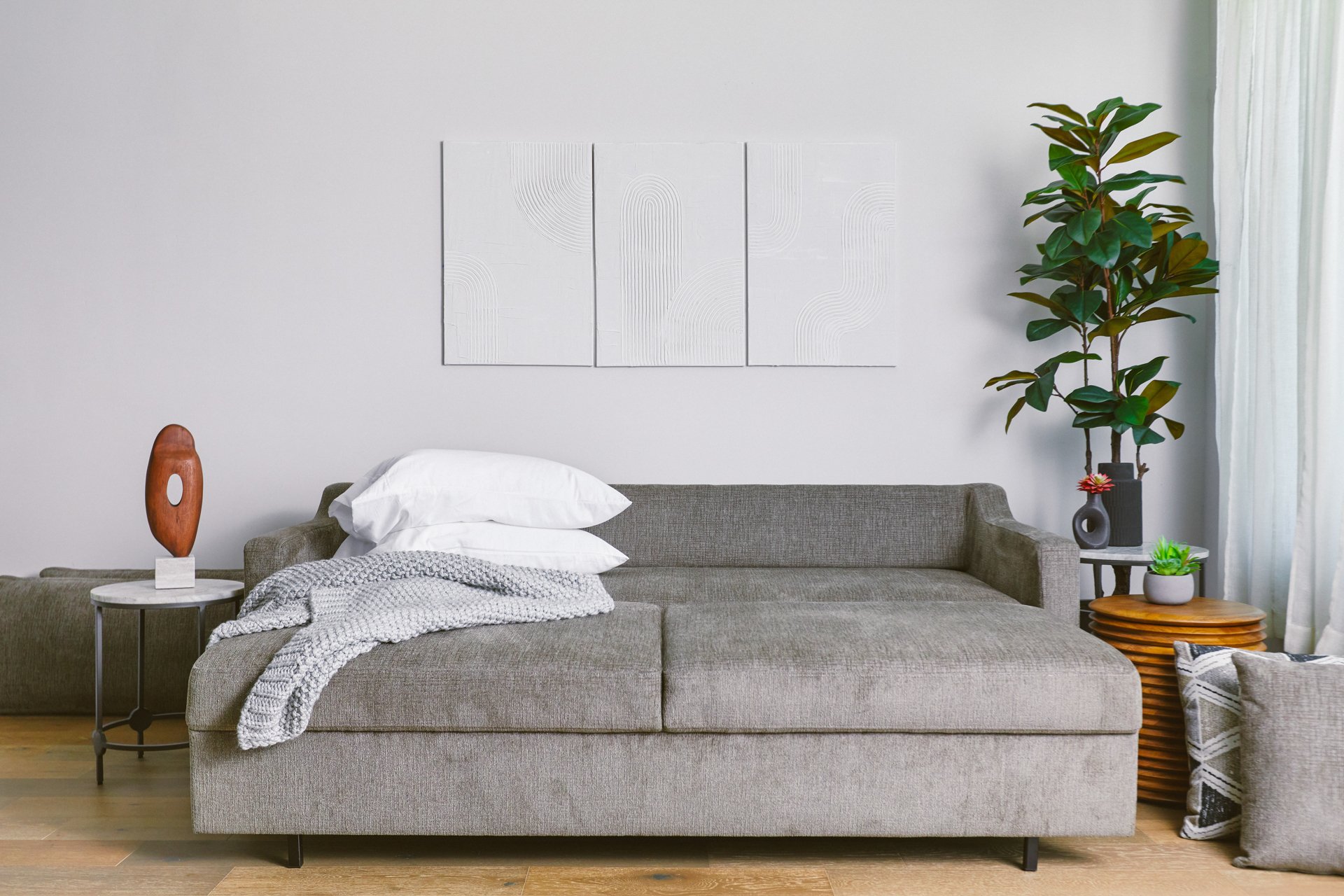 Modern_Furniture_Broyhill_Stockton_Sofa_Sleeper_V2_1373-B0_web.jpg