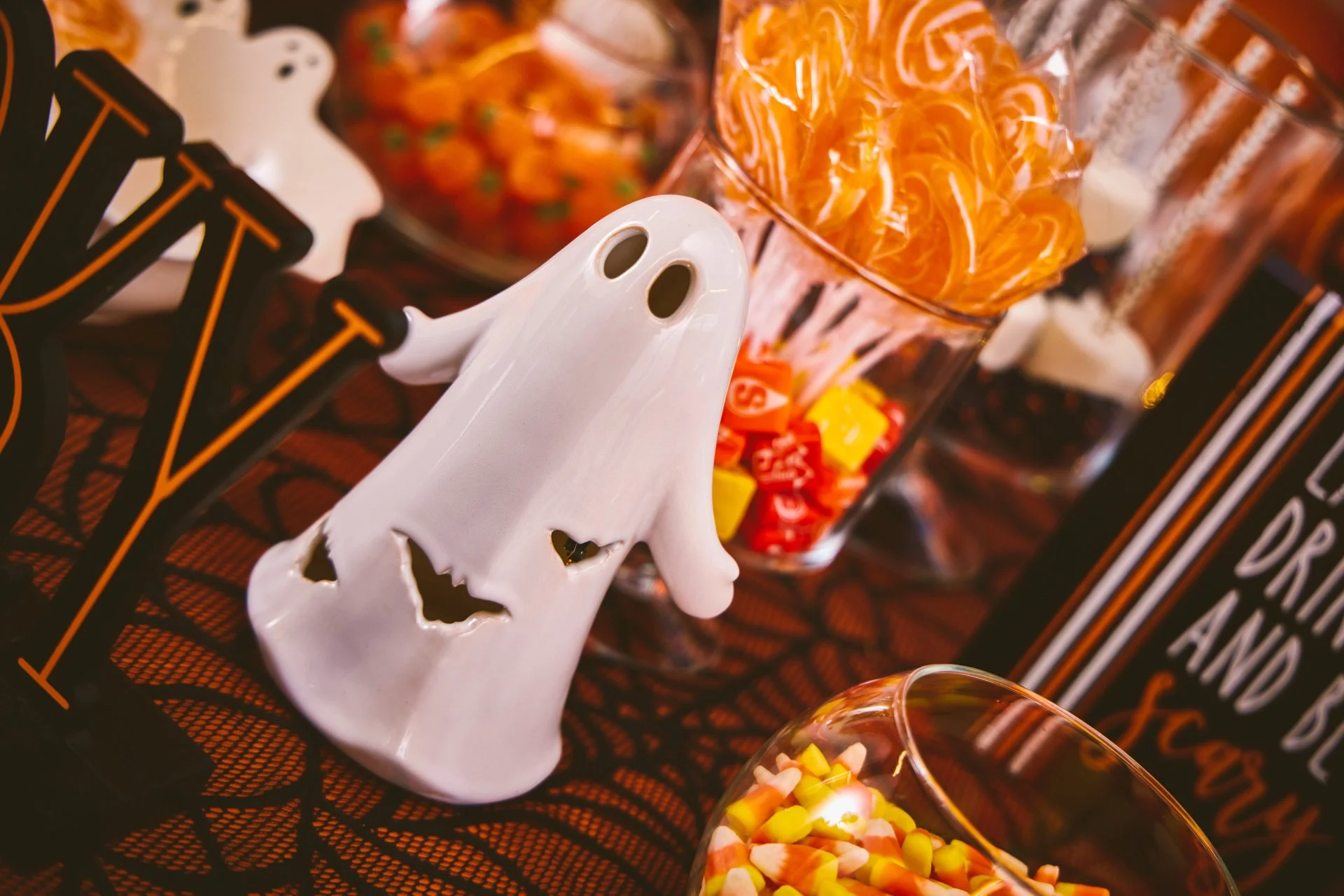 JAS22-3-fff5-letsparty_decorlifestyle0494-FULLRES_web.jpg