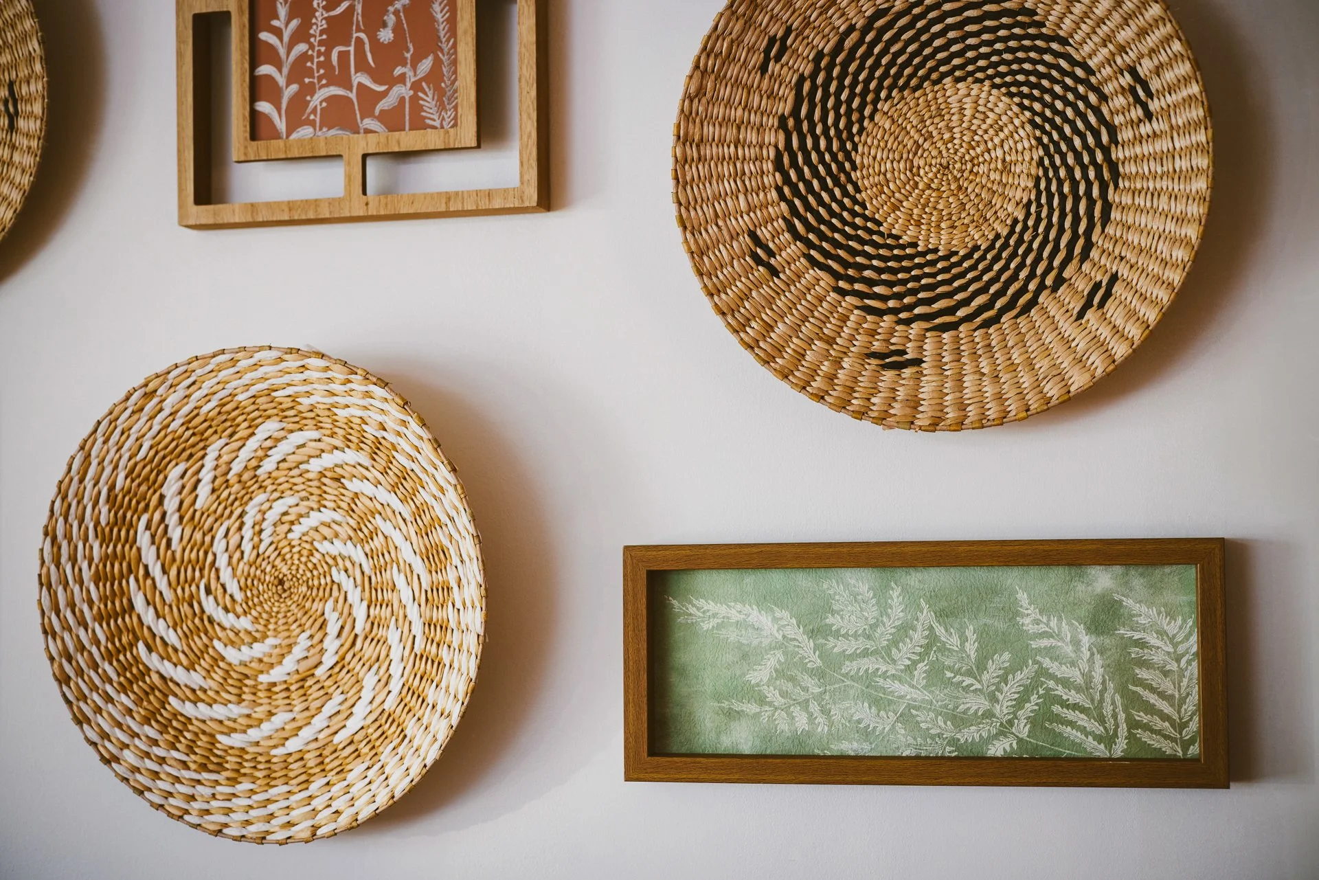 Bargains_To_Brag_About_Harvest_Home_Decor_8209-B0_web.jpg