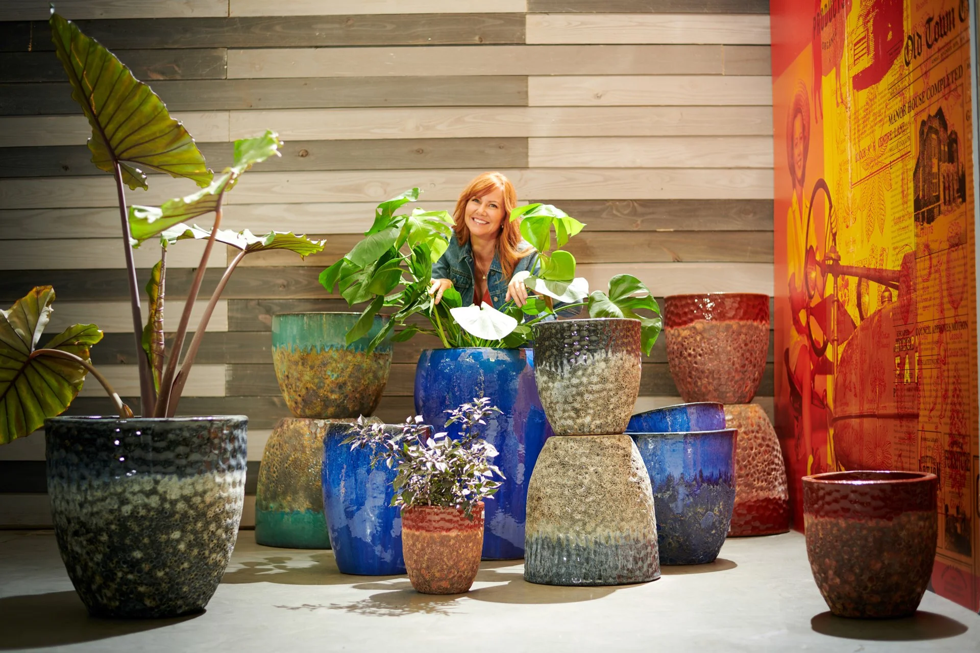 SHOT_08_Ceramic_Planters_Large_Collection_Talent_B0147_web.jpg