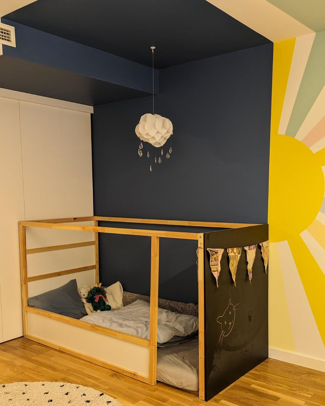 Yuna's room.png
