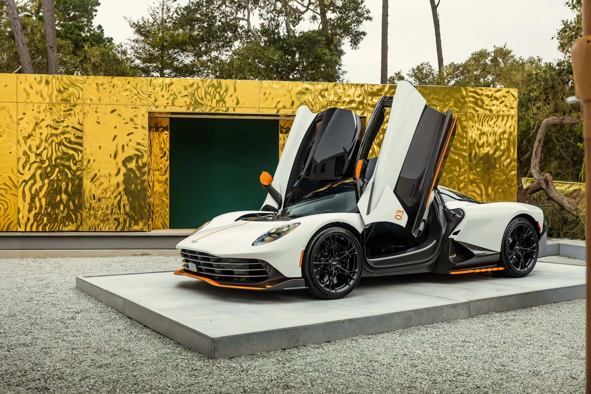 Aston Martin Valhalla