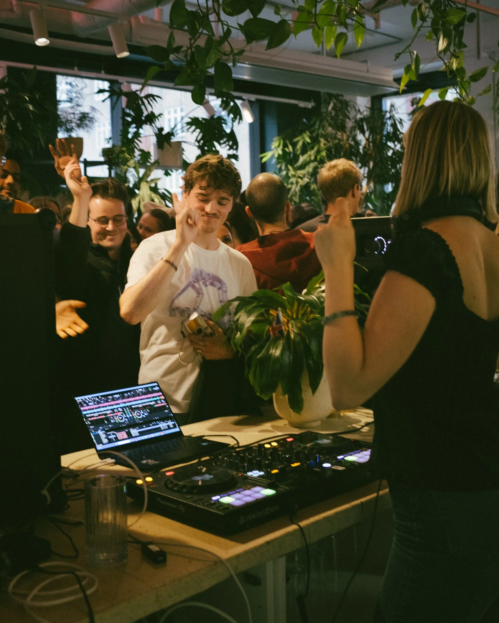 Coffee &amp; Croissant Sober Rave (Live DJ!)