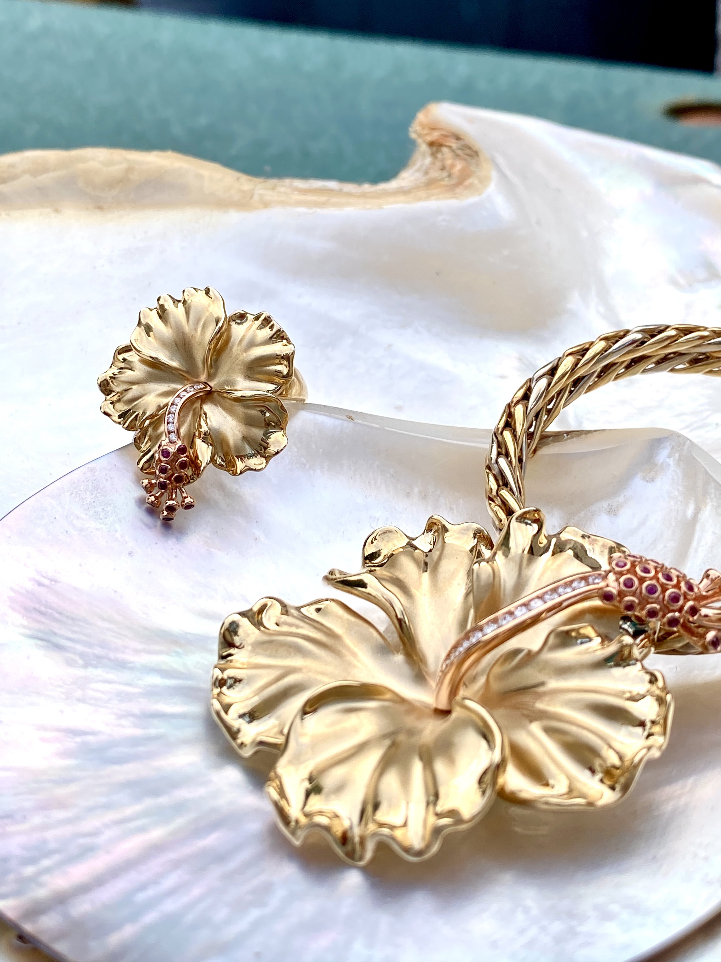 Hibiscus Ring