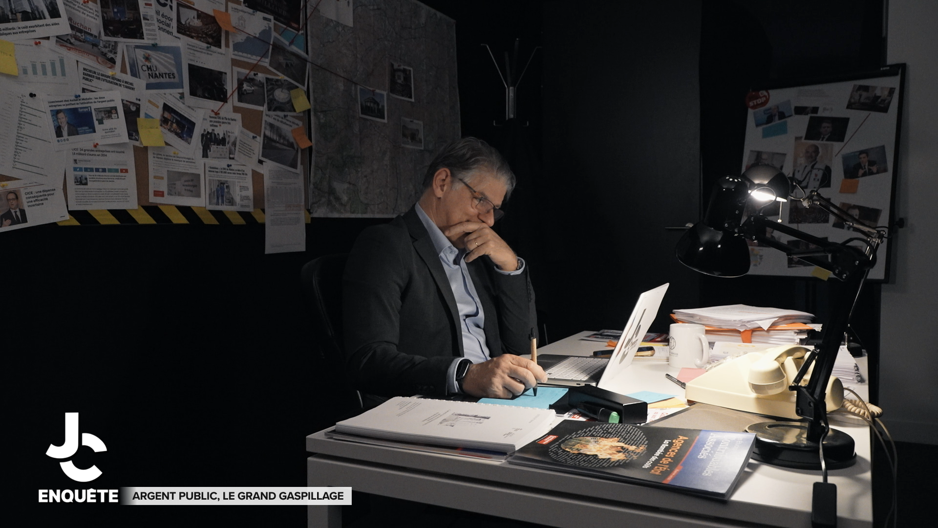 JCENQUETE_GASPILLAGE_ARGENT_PUBLIC_WAR_ROOM_1.png (copie) (copie)