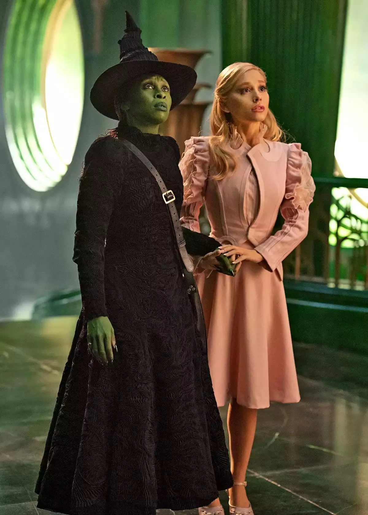 Glinda's costume repeats for cutter Ian Frazer Wallace - Wicked 2024