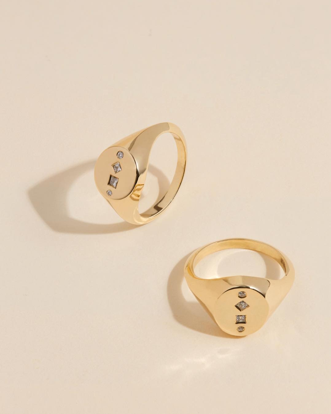 Modern jewellery photography for @anuka_jewellery ✨