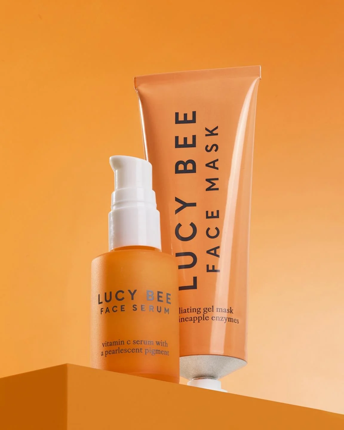 Fresh and vibrant setting and lighting for @lucybeecoconut 🧡