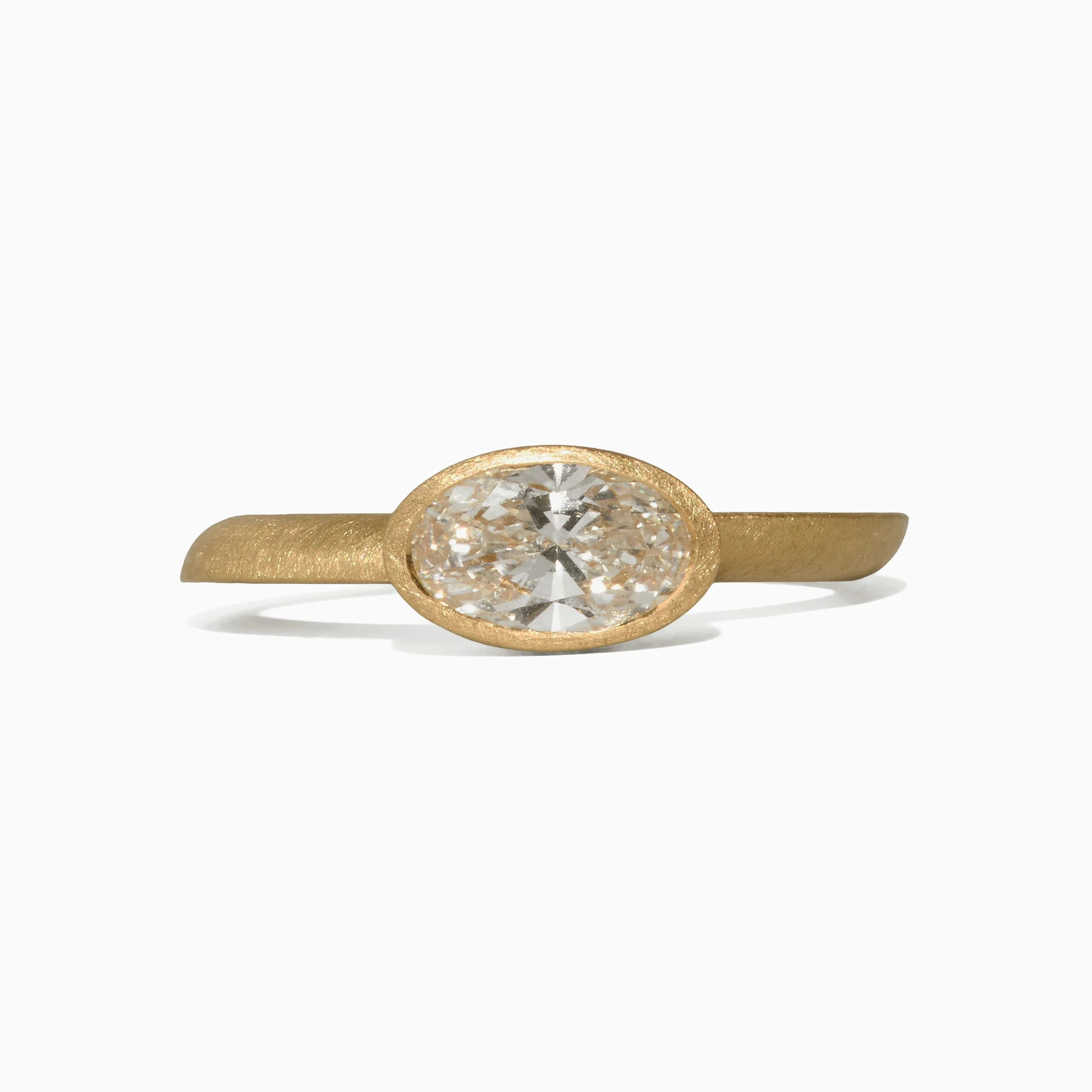 Oval Ivana Ring 1.jpg