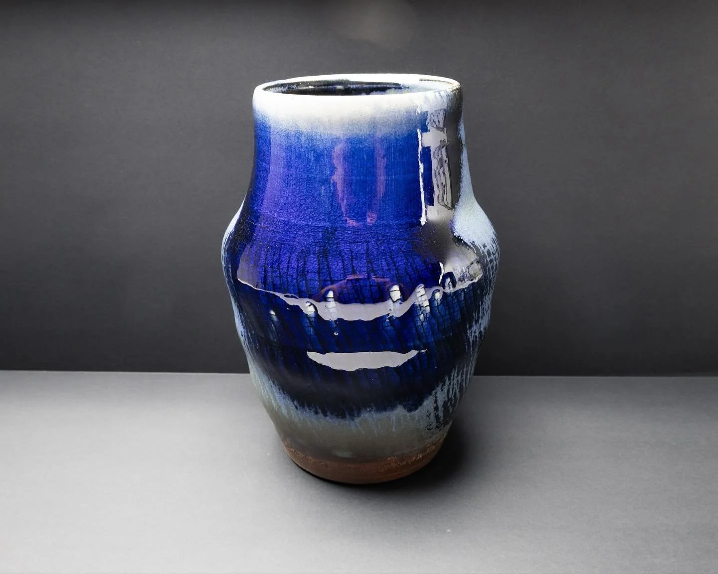 This vessel alone was worth the impromptu 10:30pm - 4am firing shift. 

Medium/large jar
Height: approximately 14 inches
Soda fired to cone 10, R 

#sodafired #ceramics #ceramicsofinstagram #ceramicart #ceramic #clayart #kiln #sodakiln #jar #ceramicj