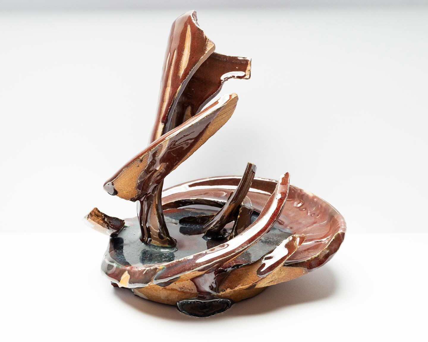 Some additional kiln induced deconstruction occurred with this piece but most of the bones survived. 

#glaze #glazes #ceramicsculpture #sculpture #abstractart #clay #claysculptures #ceramic #ceramicartist #ceramicart #glazed