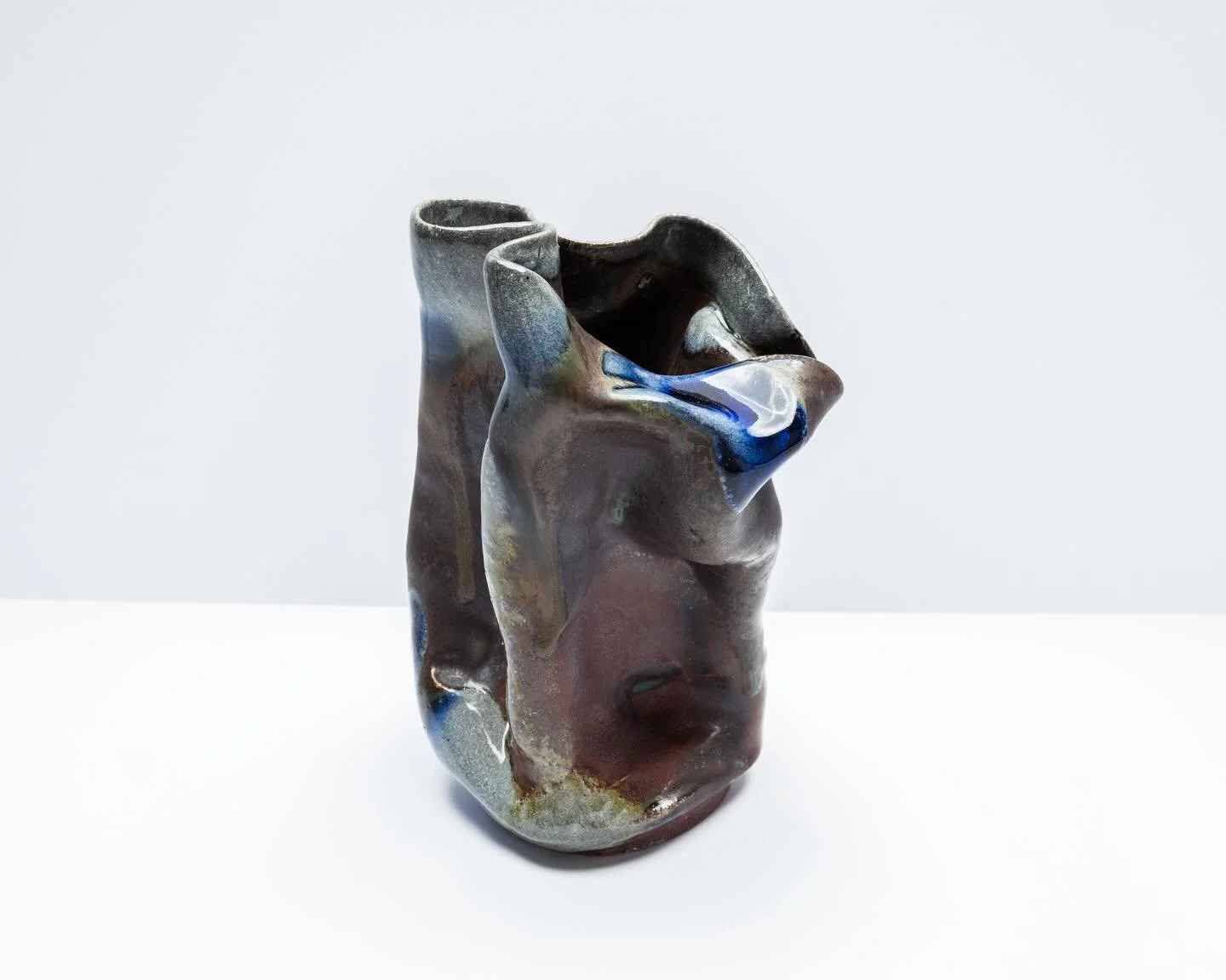 Altered Vase - soda fired 

#glaze #vase #vasesofinstagram #art #ceramics #ceramicart #ceramicartist #clay #glazes #glazesofinstagram #ceramicsofınstagram #ceramic