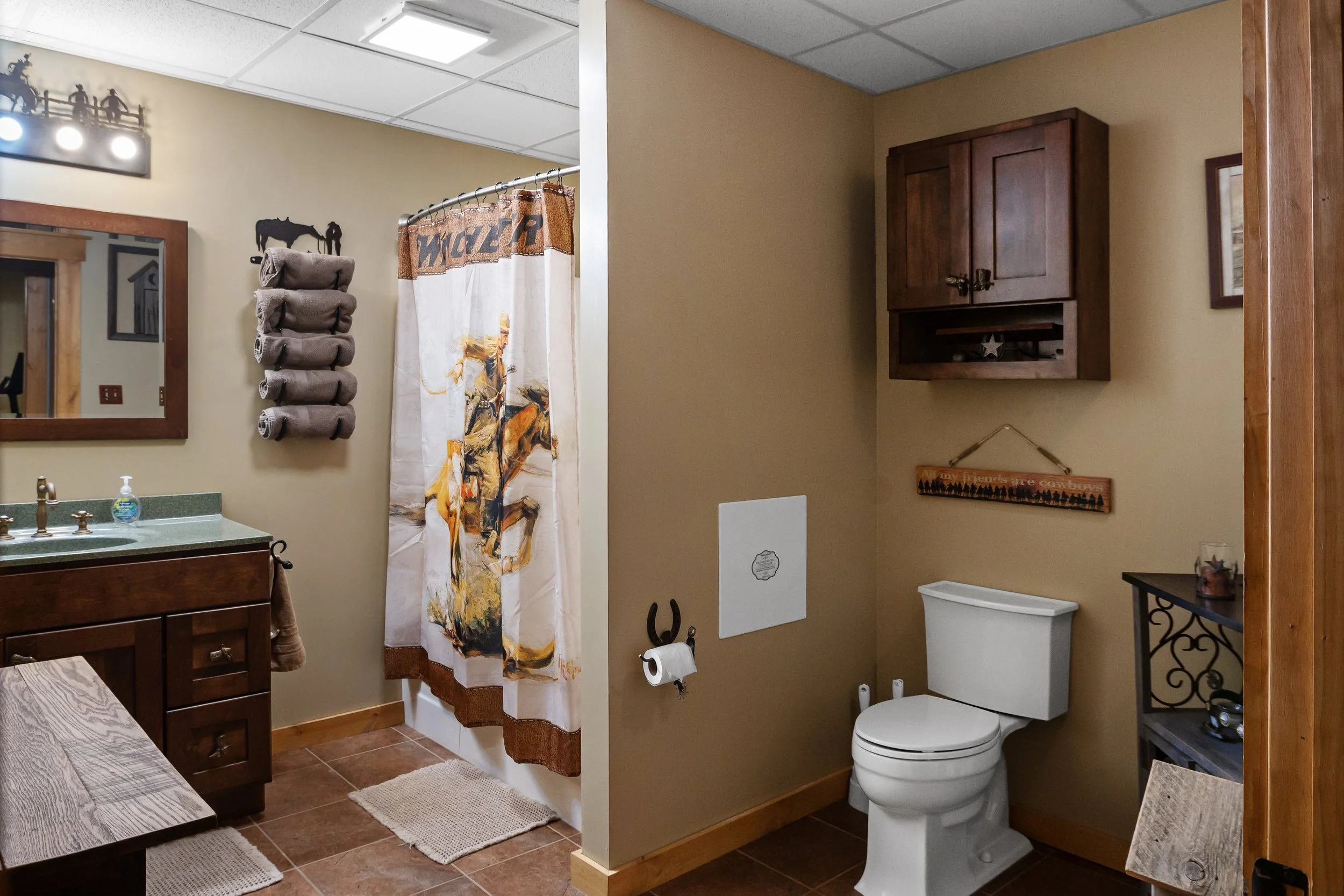 Bathroom (ground floor)