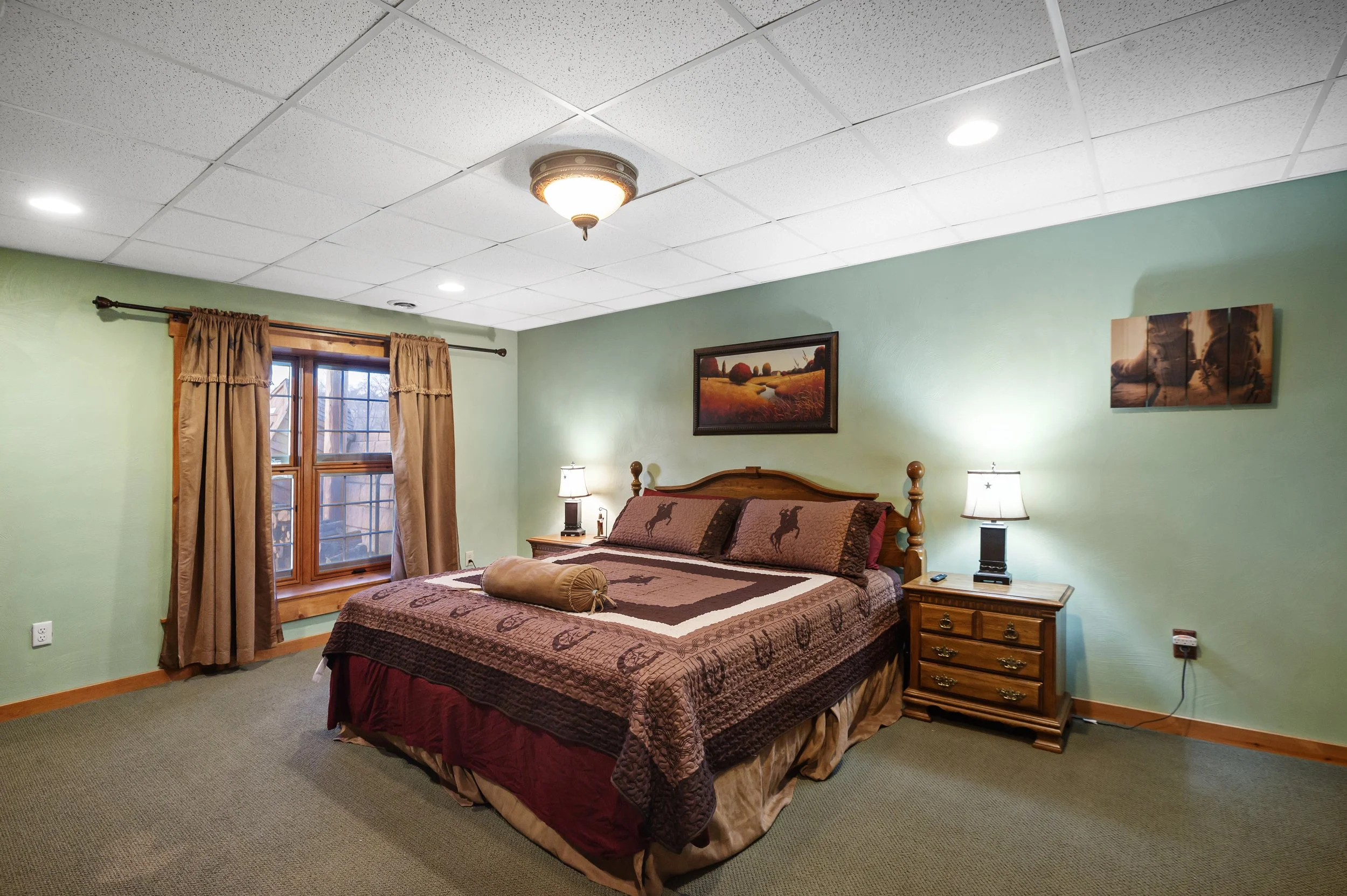 King Bedroom (ground floor)