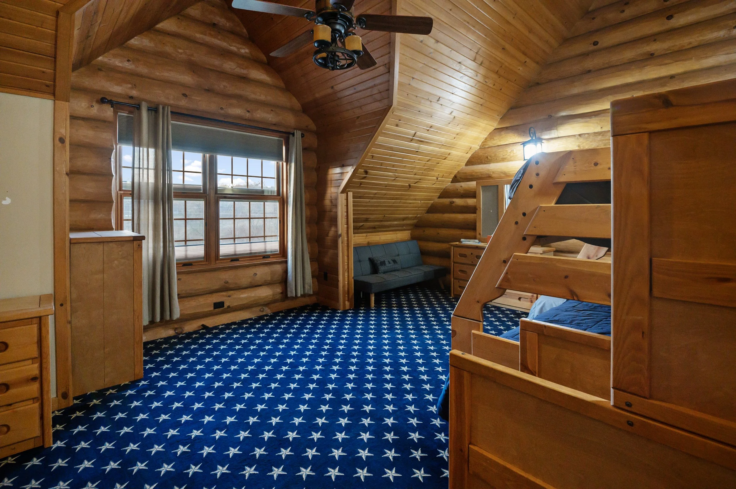 Bedroom 2 Twin, 1 Double, 1 Futon (2nd Floor)