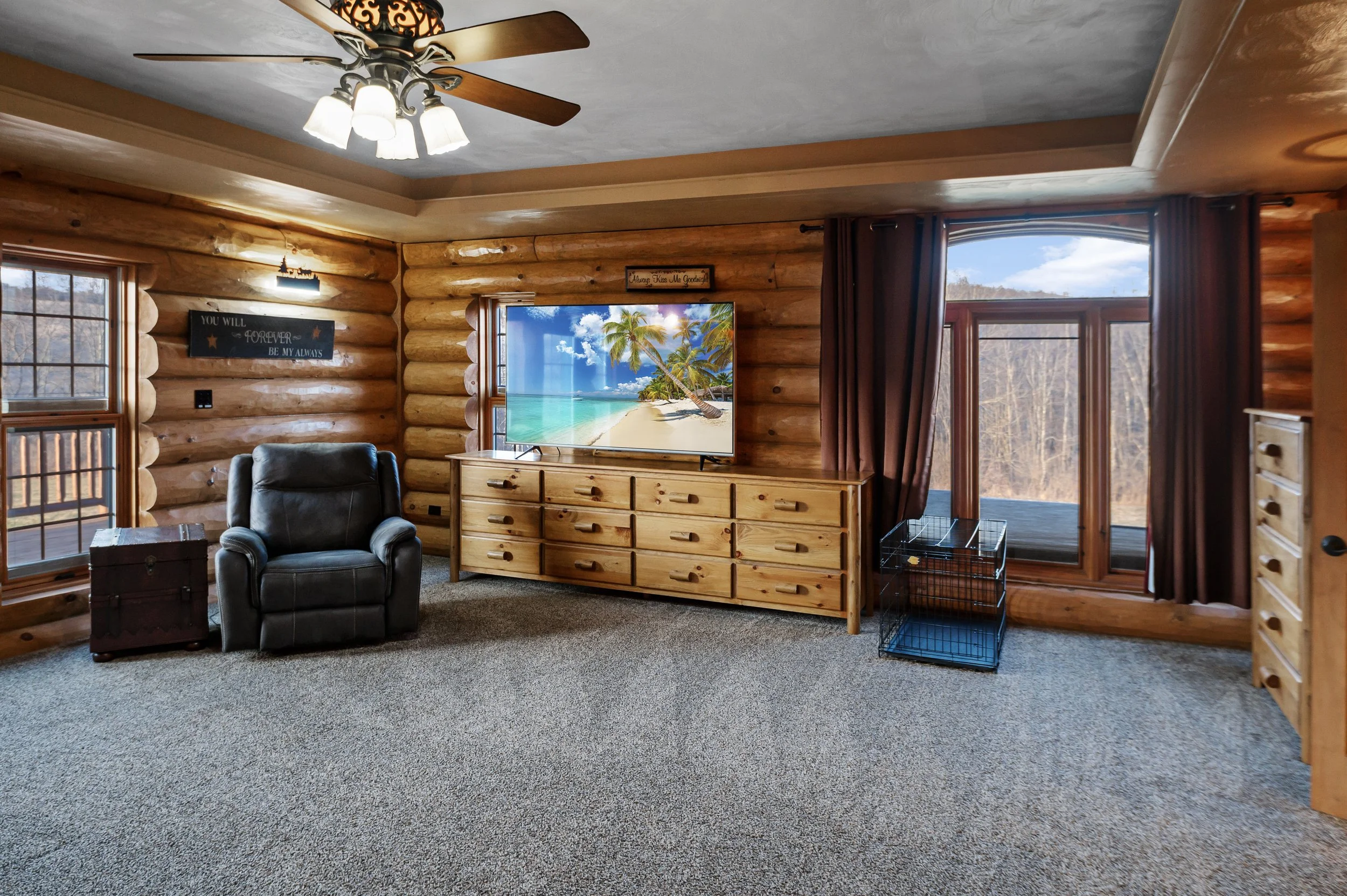 Master Bedroom (Main Floor)