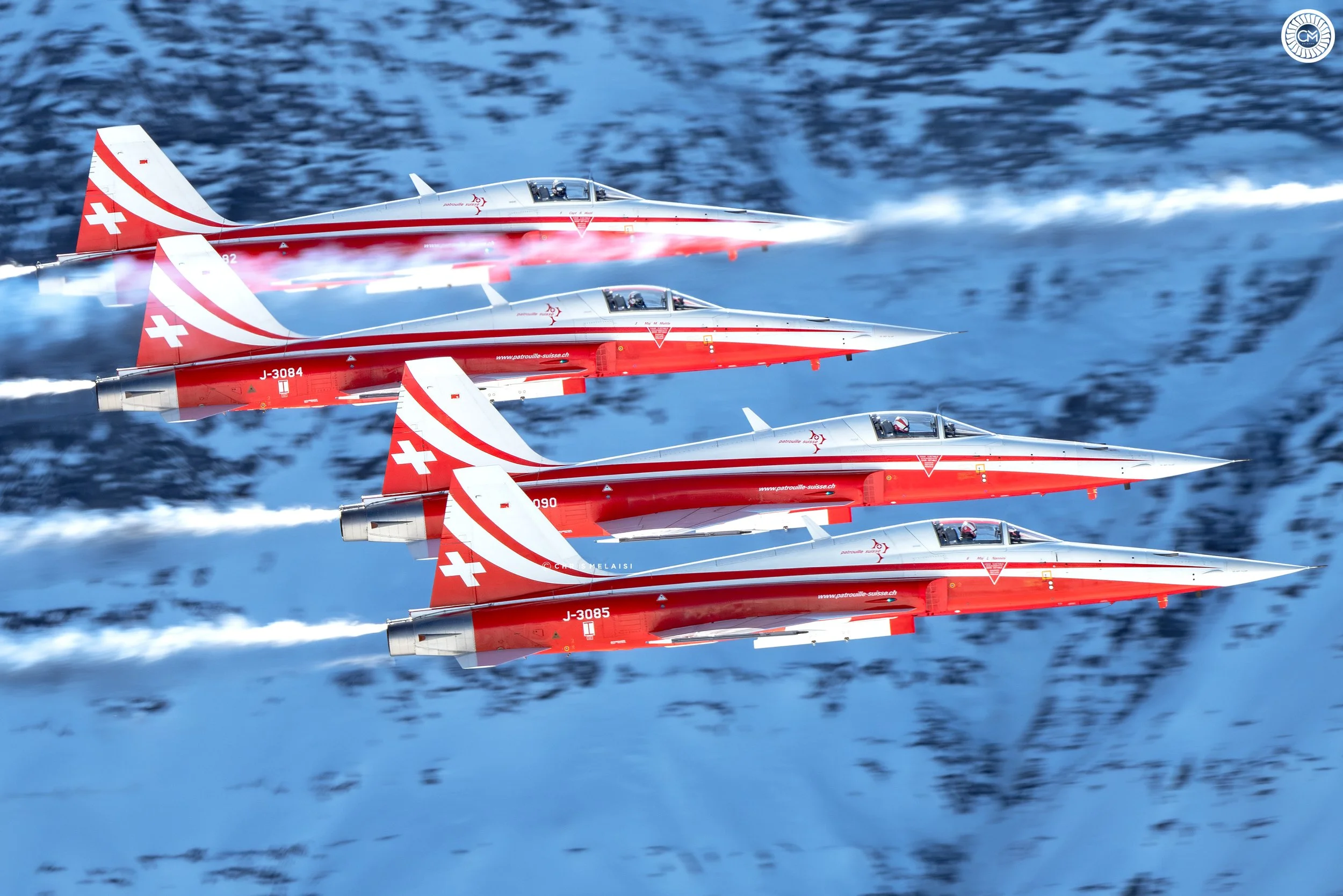 Downhill Jungfrau Emmen Air Base II Patrouille Suisse Swiss Air Force Display team 2026 Northrop F-5E Tiger II History Switzerland Retirement Lauberhorn Ski Race Wengen 96th Pat Display Team Aircraft Military Alps Mountain