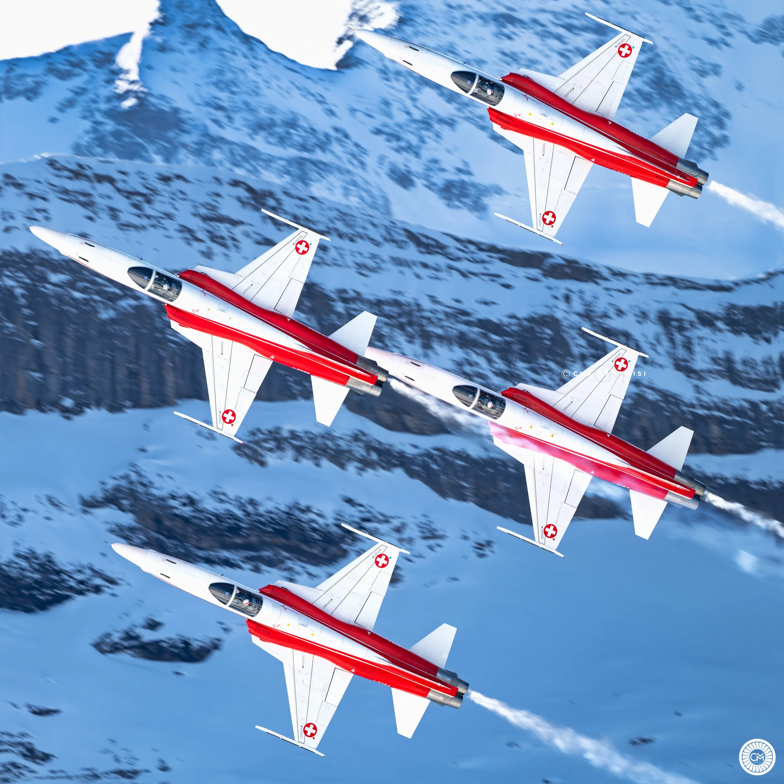 Downhill Jungfrau Emmen Air Base II Patrouille Suisse Swiss Air Force Display team 2026 Northrop F-5E Tiger II History Switzerland Retirement Lauberhorn Ski Race Wengen 96th Pat Display Team Aircraft Military Alps Mountain