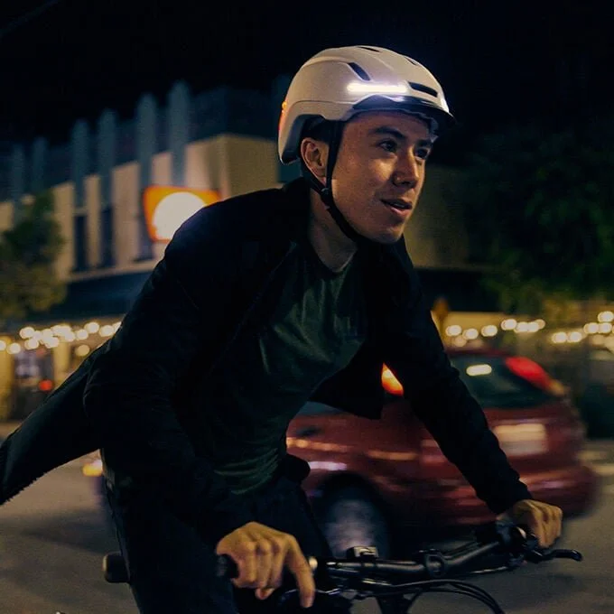 giro-ethos-mips-urban-helmet-lifestyle-details.jpg