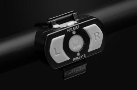 Giro-ethos-mips-urban-helmet-remote-on-handlebar-feature.jpg