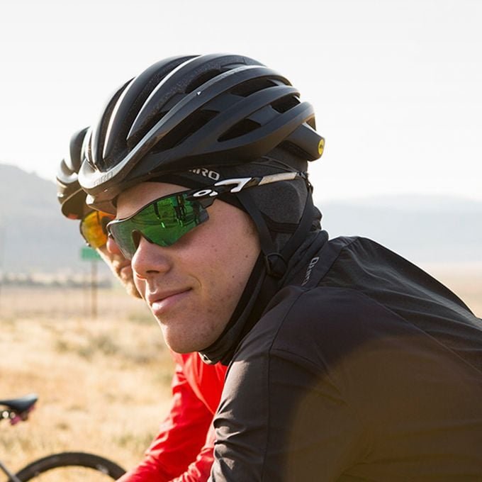 giro-cinder-mips-road-helmet-lifestyle-specs.jpg