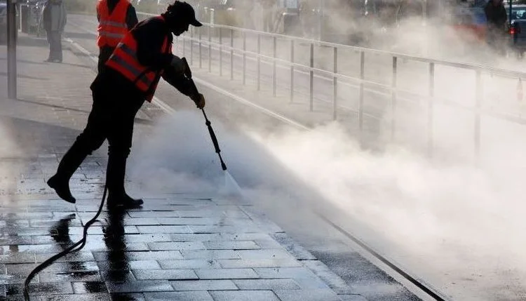 Why Sidewalk Cleaning Matters More Than Homeowners Realize