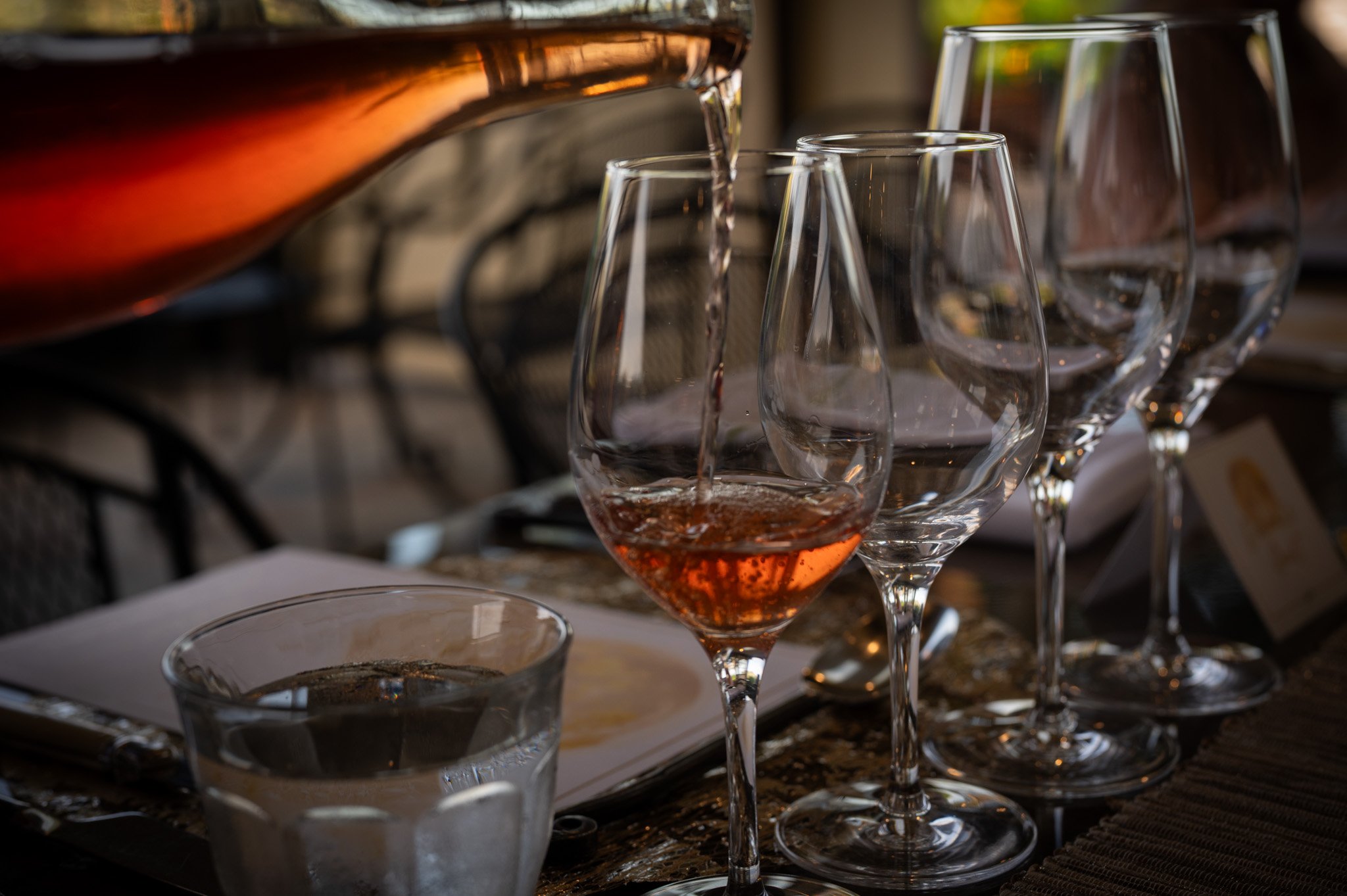 wine pour.jpg