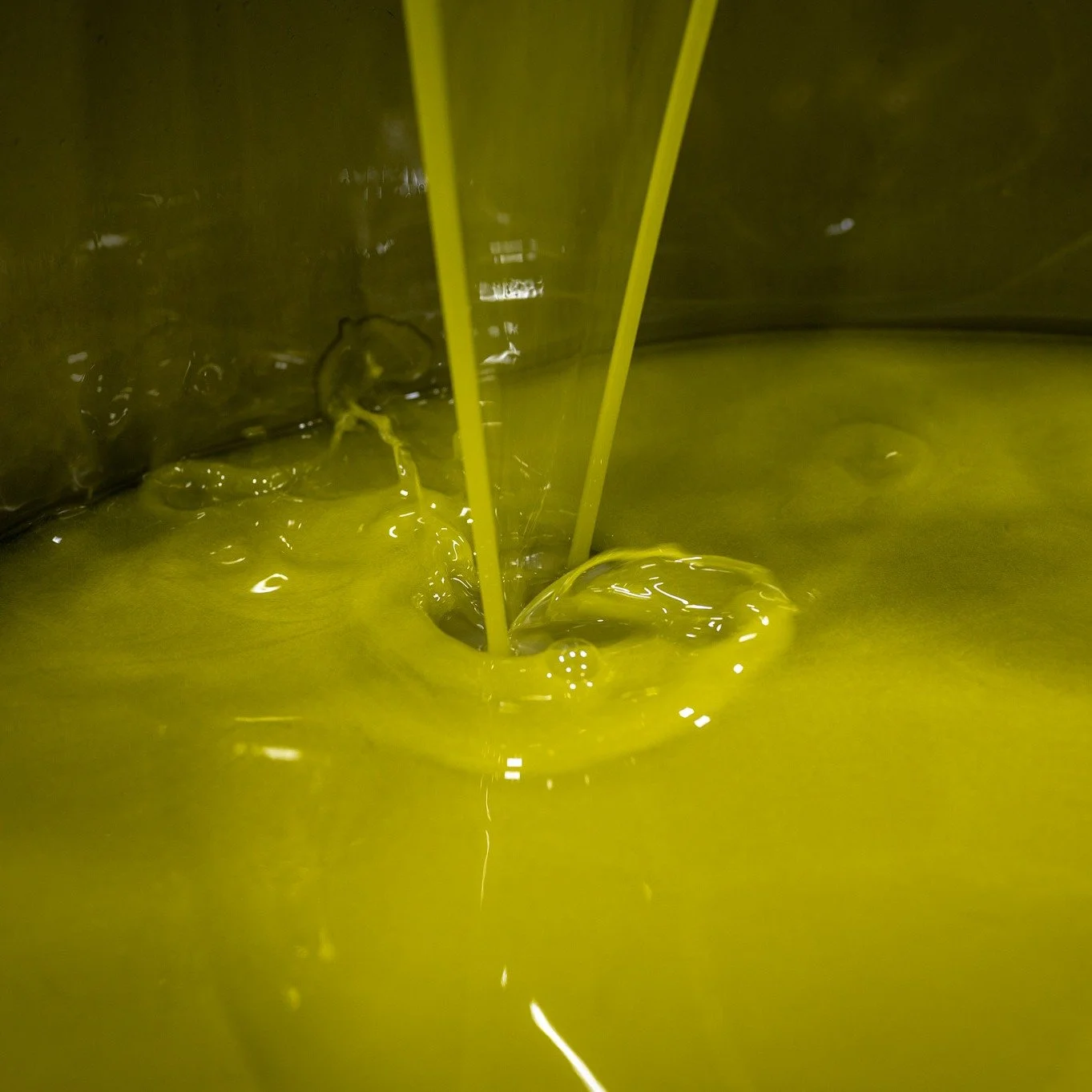 oil pour.jpg