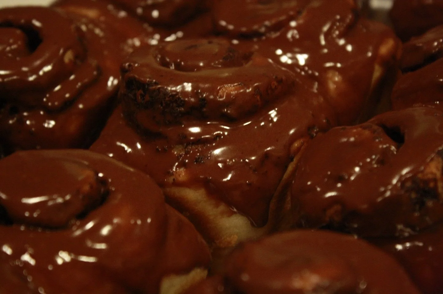 ✨Chocolate Sweet Rolls ✨

Soft, fluffy bun swirled with rich chocolate filling and finished with a chocolate glaze. Decadent, melty, and made for chocolate lovers. 🍫🤎

Catch us in @oakcreek.farmersmarket &amp; @maltworks tomorrow. Come grab yours f