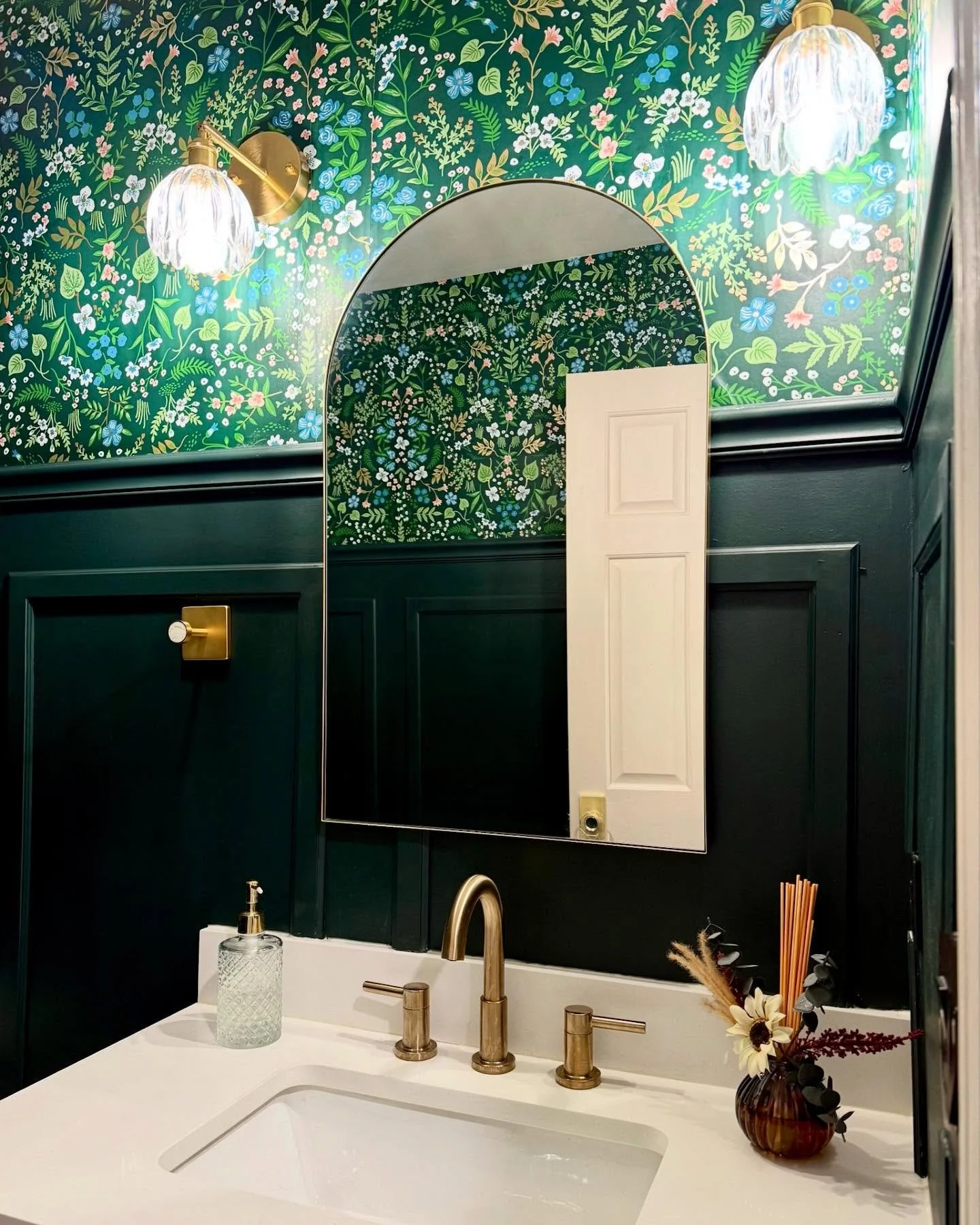 Love a moody bathroom. Great opportunity to do something bold in your house! #interiordesign #bathroomdesign #design