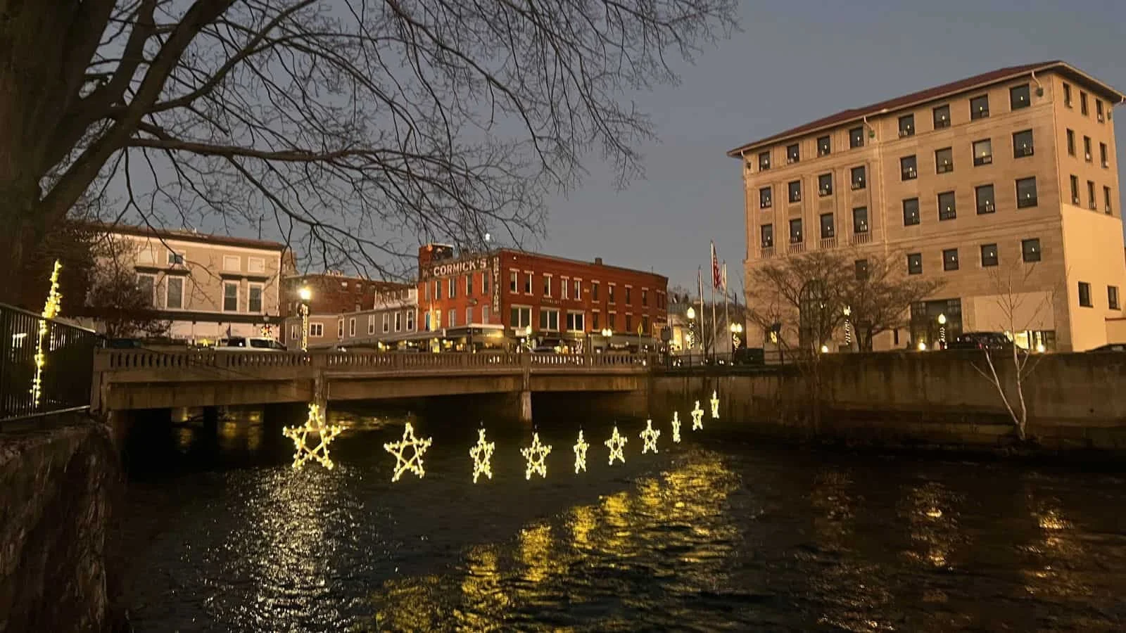 Downtown Holiday Stroll &amp; Luminaria
