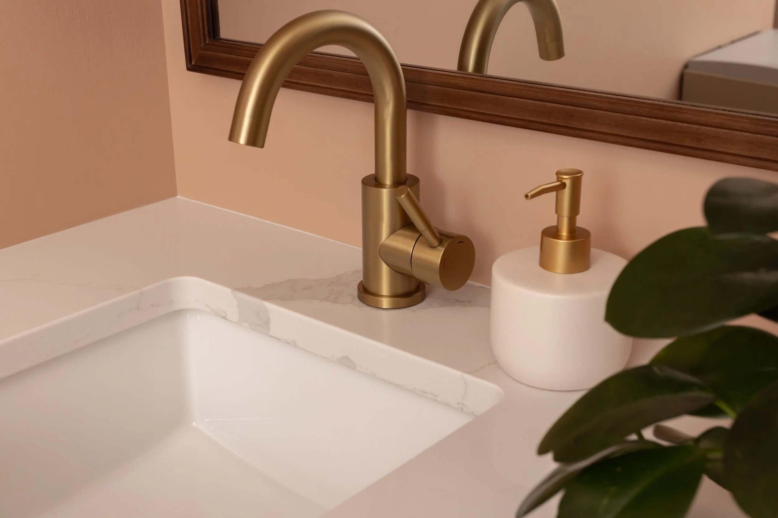 Made-HQ-Bathroom-07.jpg