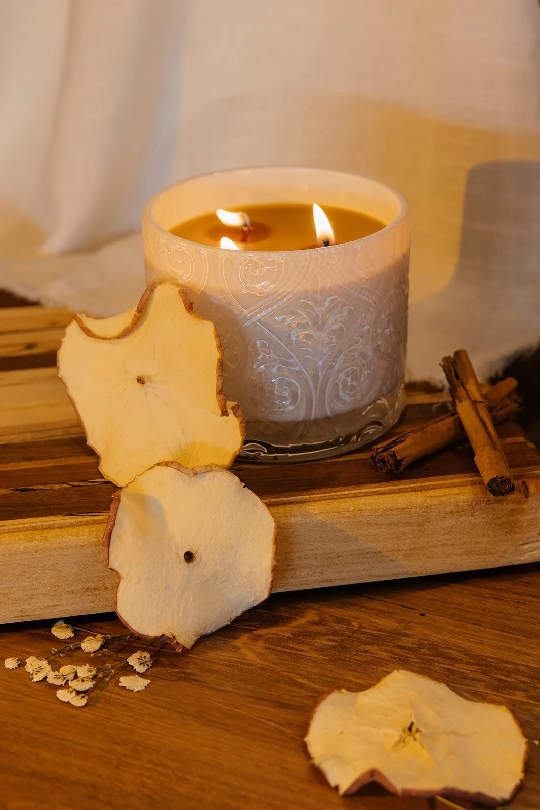 Grande Size (brown wax white jar no label).jpg