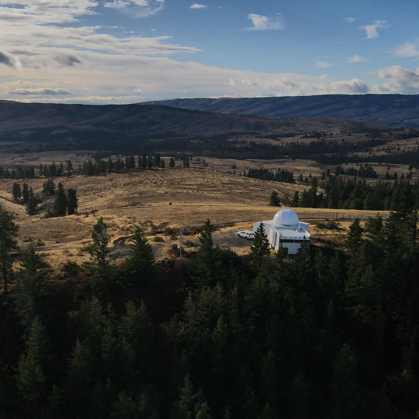 A road trip, knot tying, drones, and the STARS! What more could you ask for? 💫🚗🪢

Last month, myself, Dr. Oliver Fraser (UW Astronomy and Honors instructor), and Carey Christie (the amazing honors program PR and Marketing Manager) brought some @uw