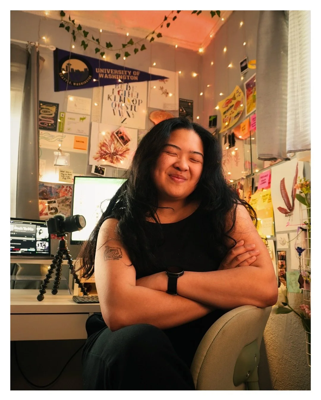 hello! and welcome to my desk!

away from the chaos of the outside world, this desk and my millions of post-it notes, knick knacks, and memories strewn about my walls have made this tiny corner into my happy place. 

exciting field adventure photos m