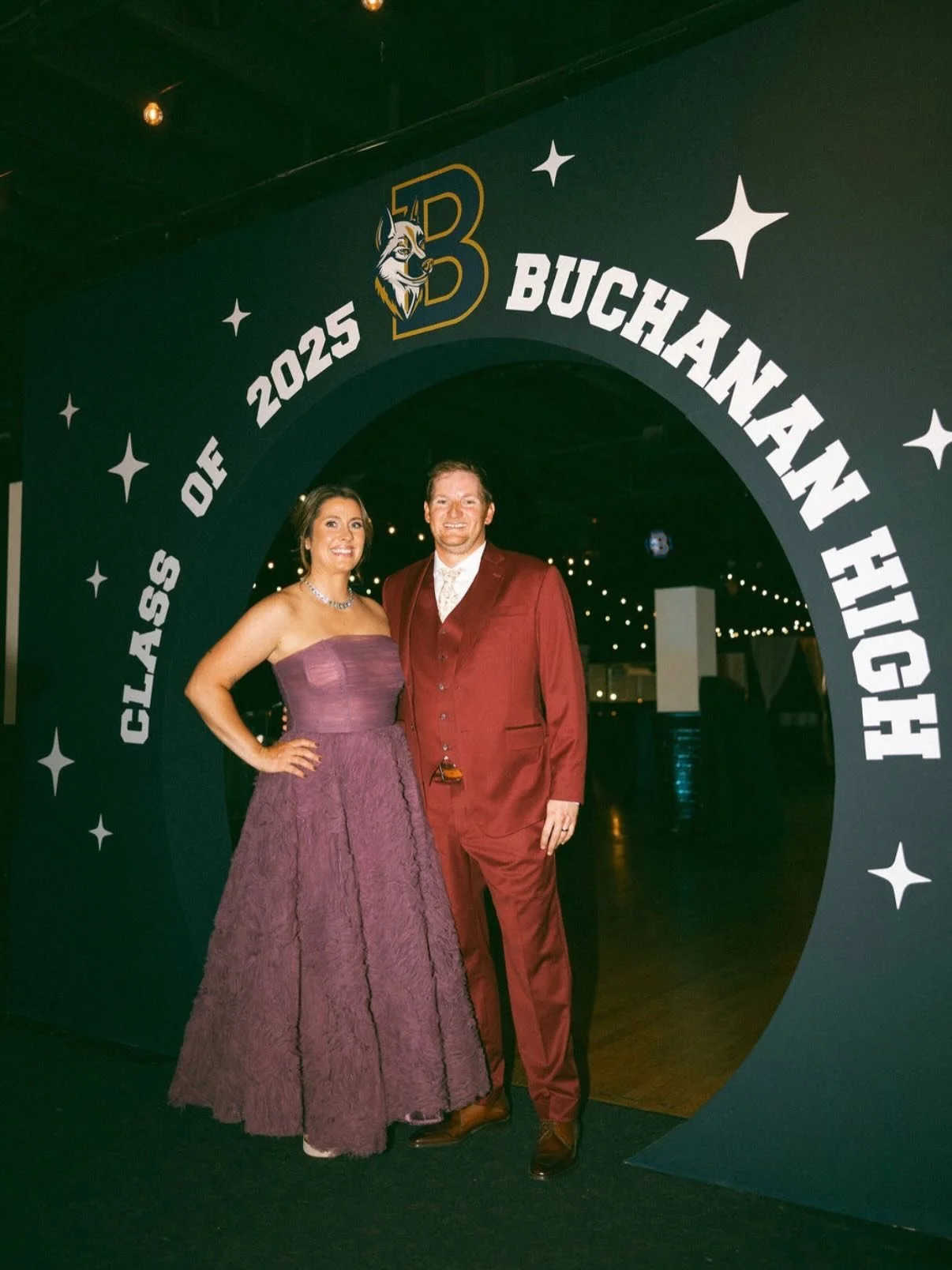 A 40th birthday prom themed party? 😱

Conceptualized under a faux high school mascot?

With 100+ of your closest family and friends in prom dresses and suits?

And don&rsquo;t forget the Prom King and Queen sash and crowns.

For Jenna and Cory&rsquo