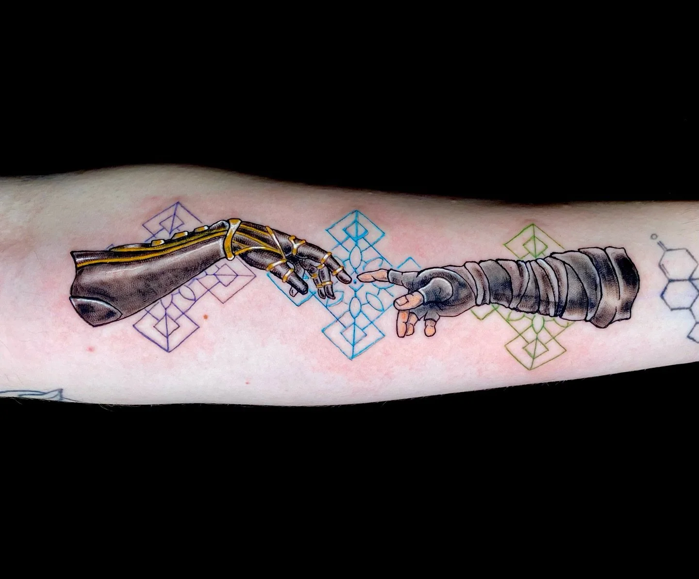 Name that video game!! And name that painting!! Thanks to Aesop for this very cool mashup project. 
.
.
#pittsburgh #pittsburghartist #pghtattoo #alexamillerdesign #goldengaiatattoo #finearttattoo