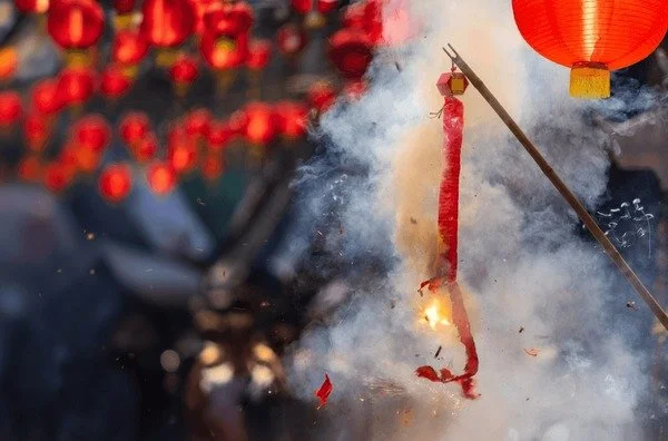 traditional-chinese-firecrackers-exploding-flashes-600nw-2550673591.jpg