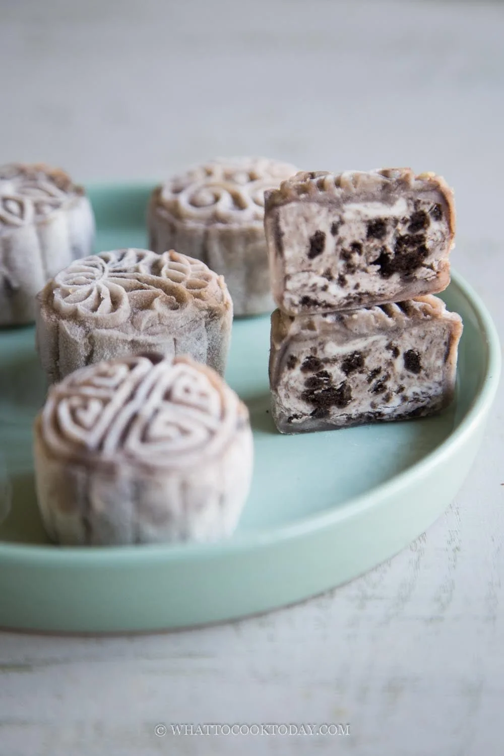 oreo-cream-cheese-snow-skin-mooncake-2.jpg
