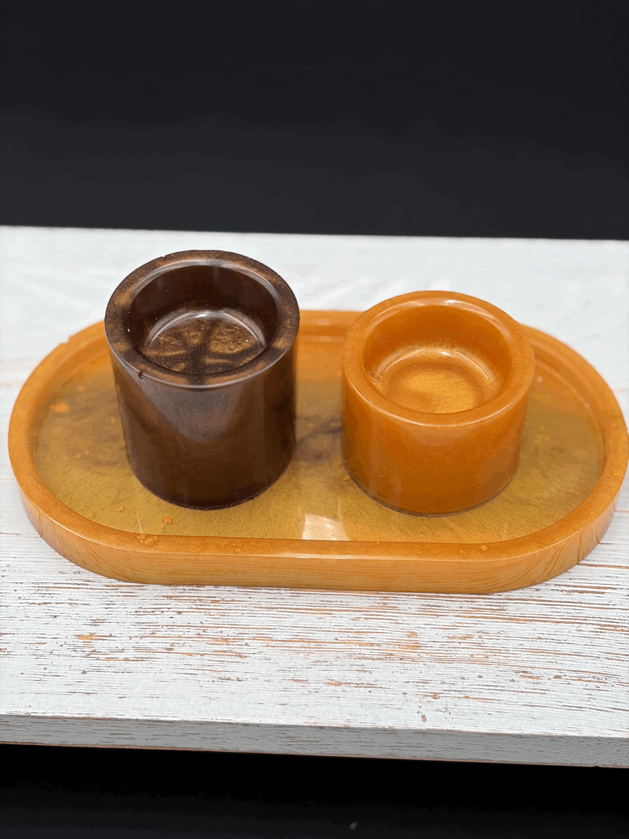 Candle holder on tray