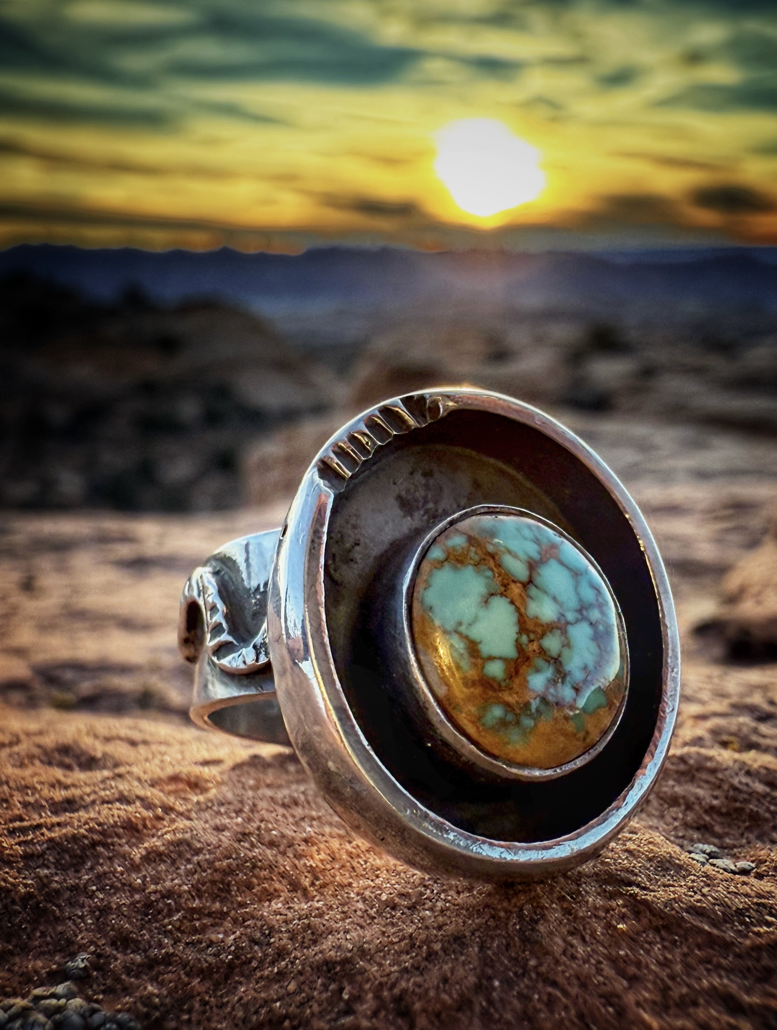 Royston Shadowbox Ring