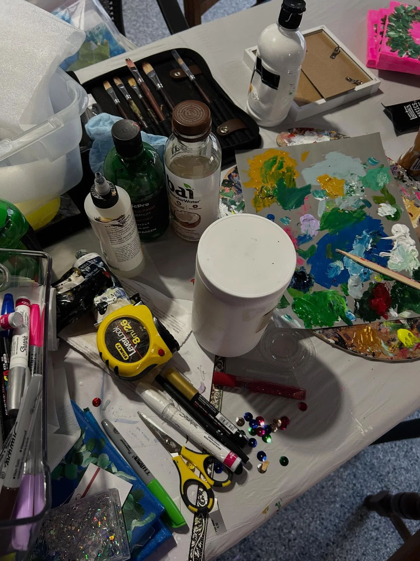 A creative mess.  Finishing up a series of holiday wreaths for the Holiday Art Show. November 15, 9-4:39 at the Mountain Brook City Hall. #mountainbrookartassociation #mountainbrookalabama #mountainbrookal #mountainbrookvillage #homewoodalabama #home