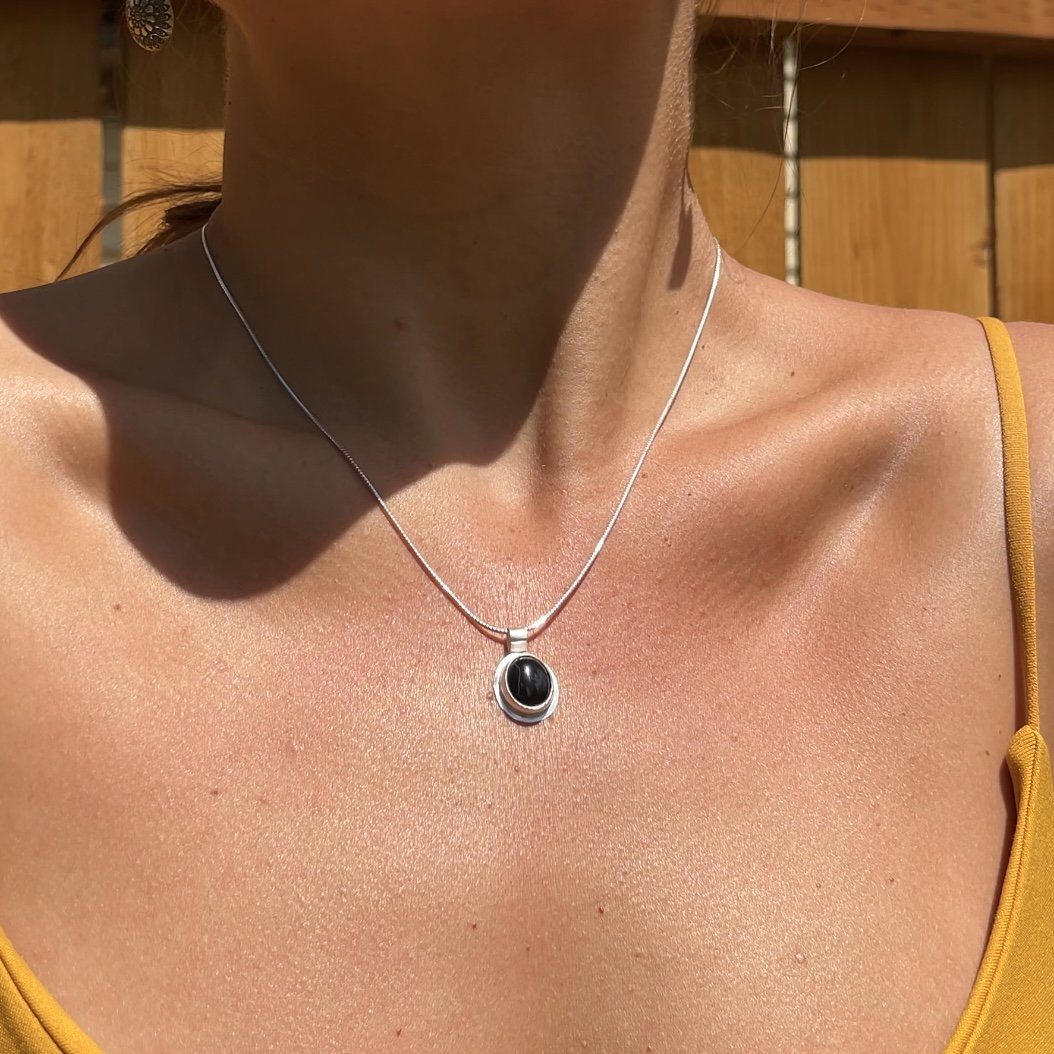 Black onyx Wildlight Pendant