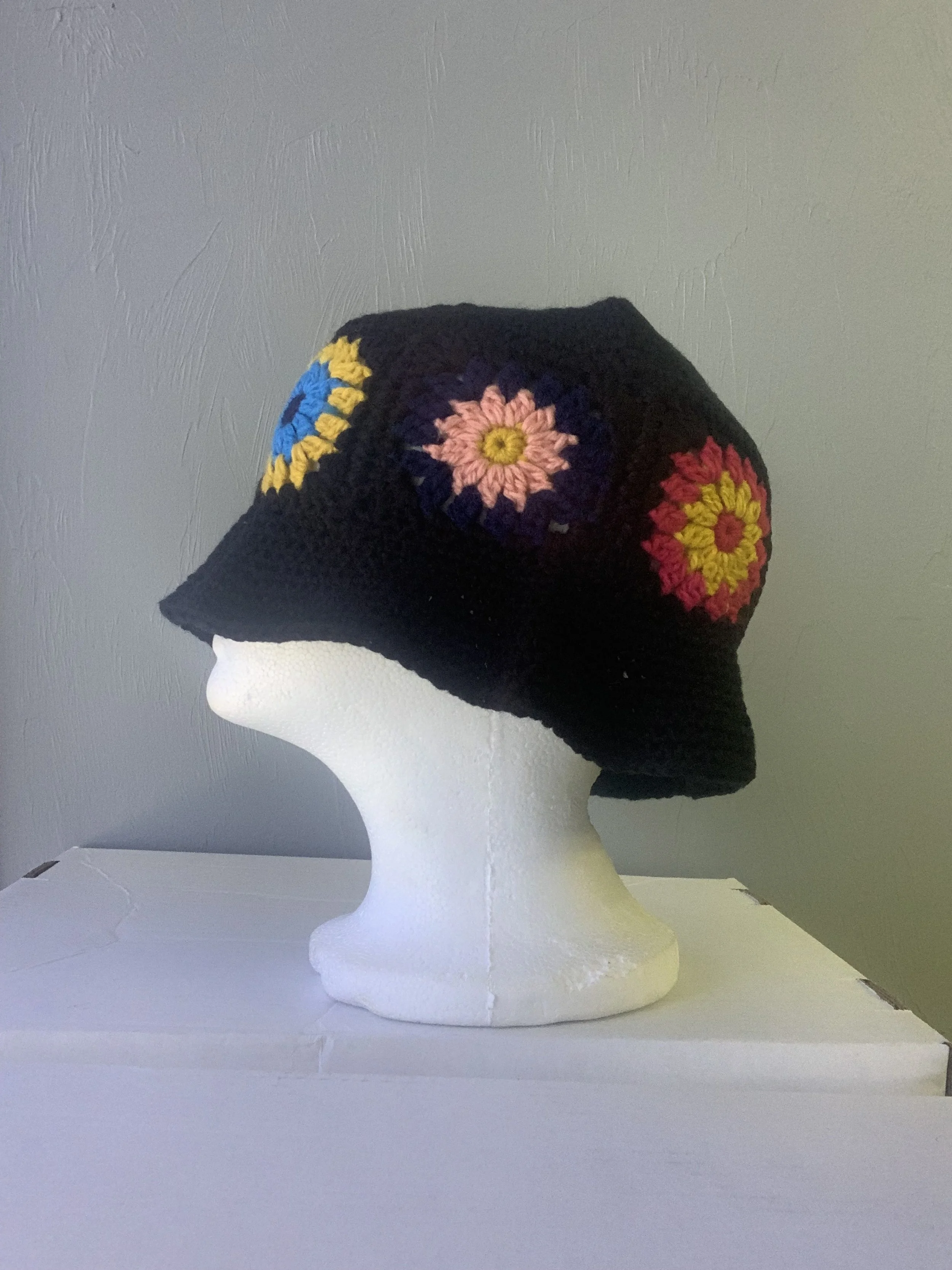 black crotche hat.jpg