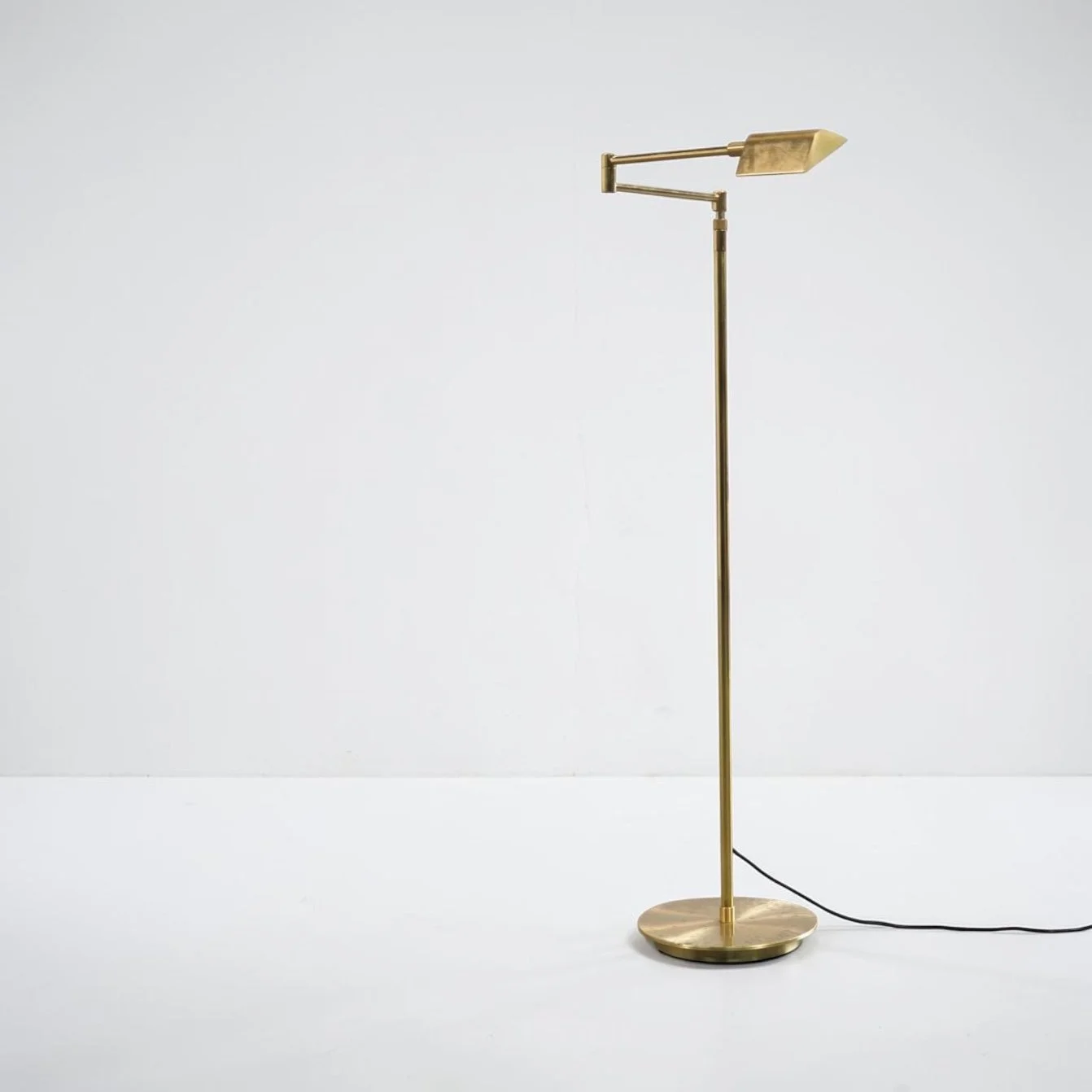 9614 Brass Swing-Arm Floor Lamp by Holtkötter