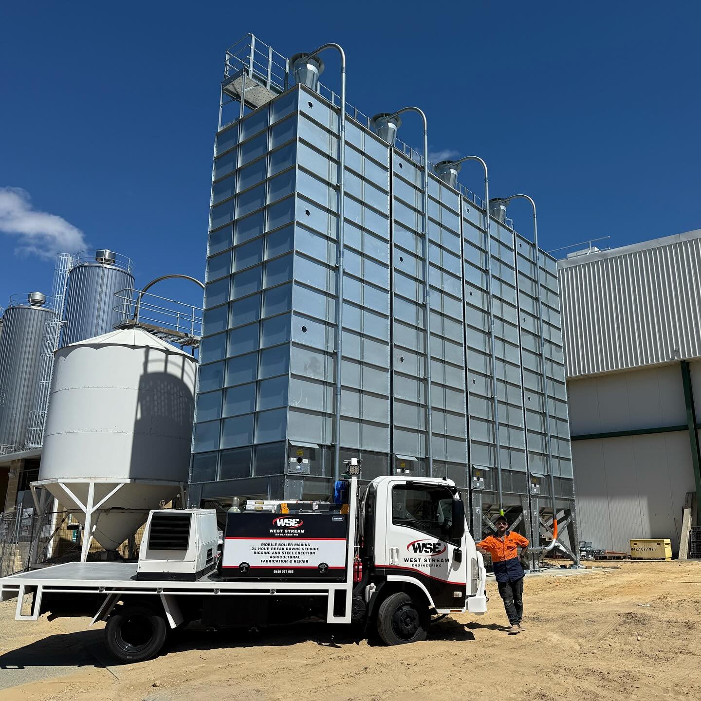 55t BM silos completed, making for another satisfied customer #bmsilo #rigging #engineering