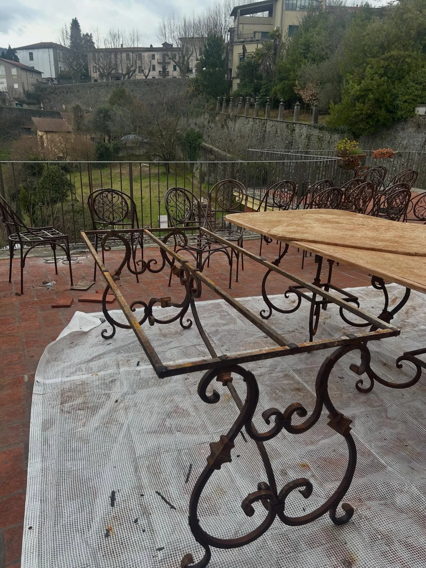 Further works on the 1st Terrace. 20 chairs painted and 4 tables to go! Fivizzano Centro Storico in the background&hellip;just a 5-minute walk from Palazzo degli Angeli. #undiscoveredtuscany #bedandbreakfast #tuscanyretreats #terraces #tuscany_view